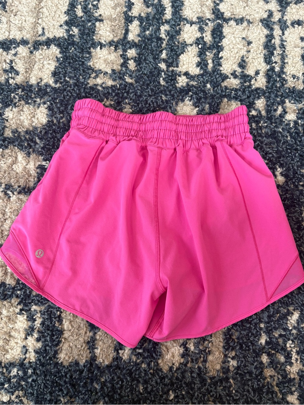 Lululemon Hotty Hot LR 4” Lined Shorts – Hot Pink – Size 4 - Picture 2 of 5